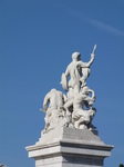 SX31686 Statue in front of Altare della Patria.jpg